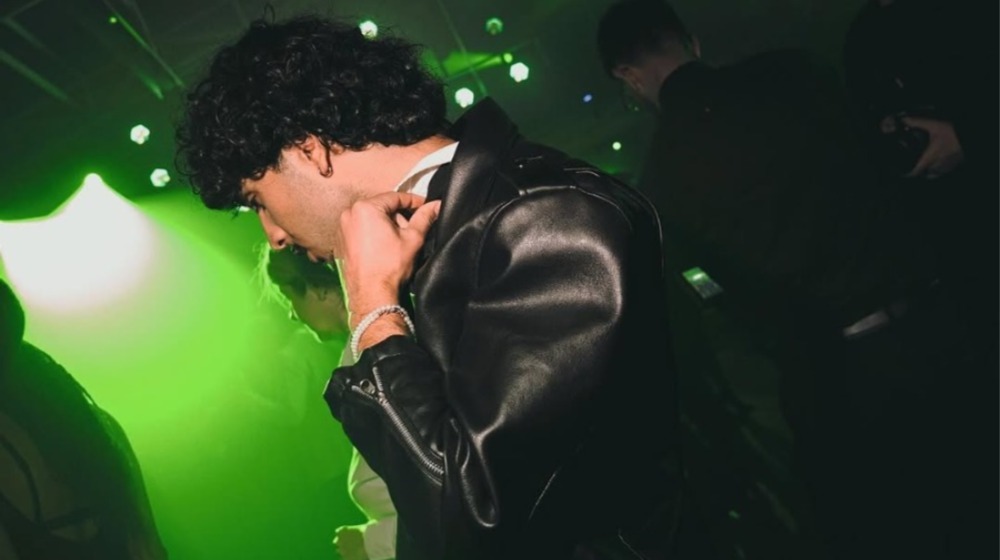 Κύπριος τραγουδιστής αποκαλύπτει την αλήθεια για τη συμμετοχή του στον ελληνικό εθνικό τελικό [βίντεο]